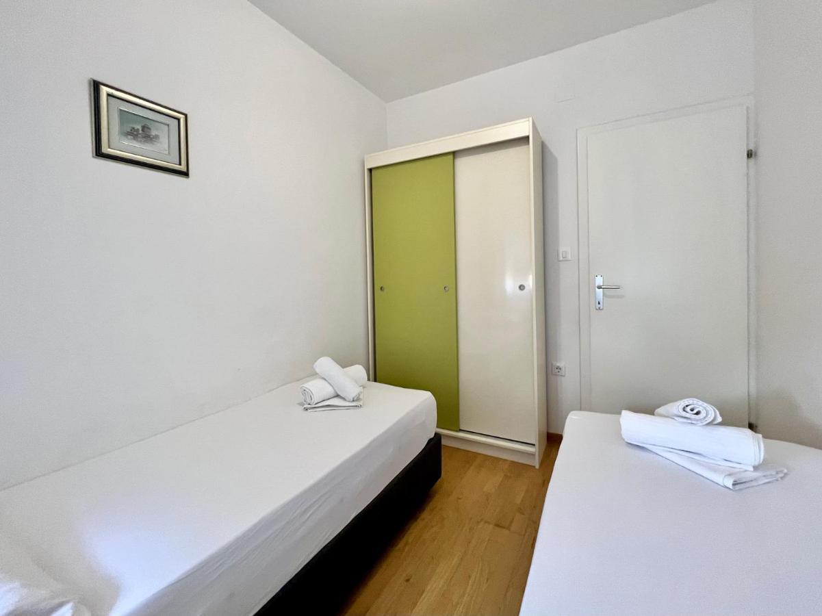 B88 Apartments - Vila Palma Sveti Filip i Jakov Eksteriør bilde