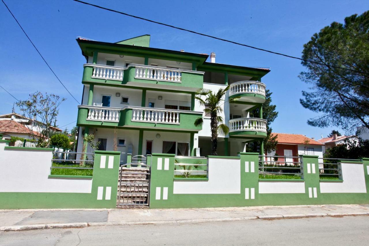 B88 Apartments - Vila Palma Sveti Filip i Jakov Eksteriør bilde