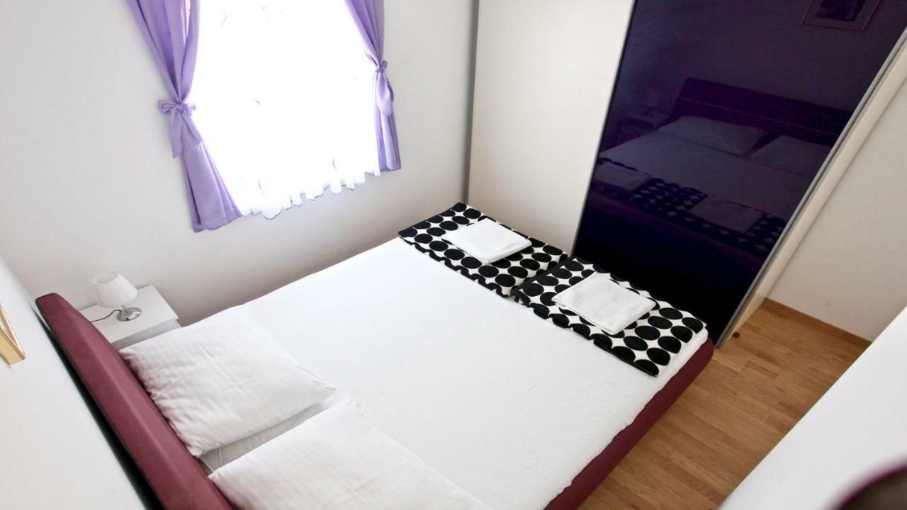 B88 Apartments - Vila Palma Sveti Filip i Jakov Eksteriør bilde