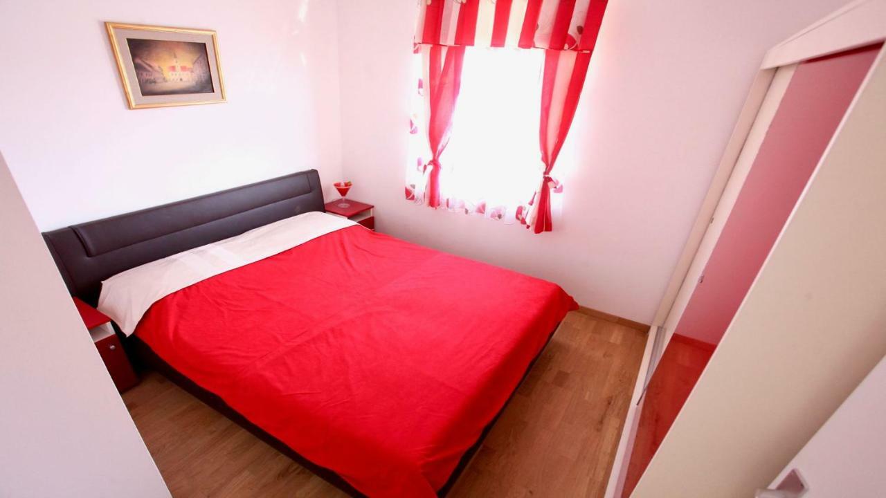 B88 Apartments - Vila Palma Sveti Filip i Jakov Eksteriør bilde