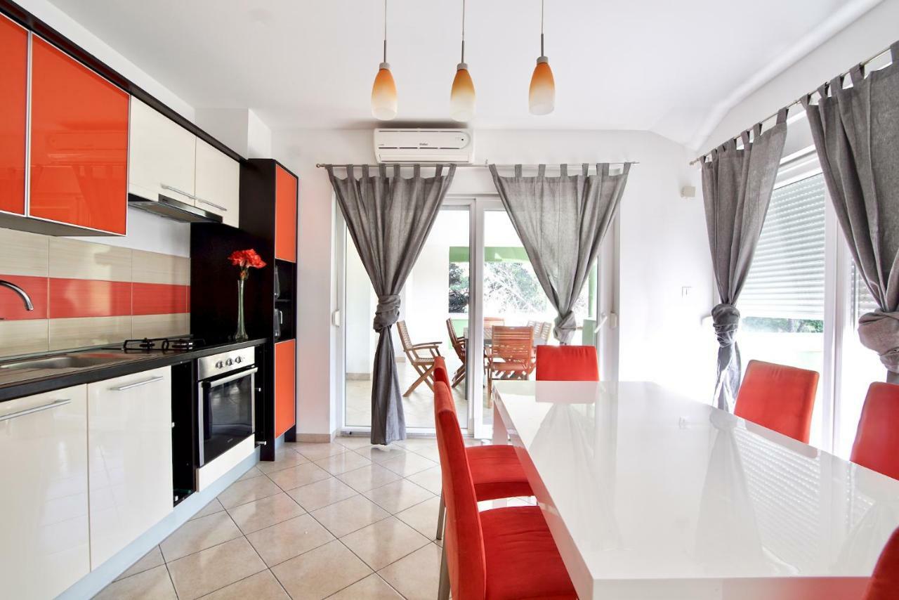 B88 Apartments - Vila Palma Sveti Filip i Jakov Eksteriør bilde