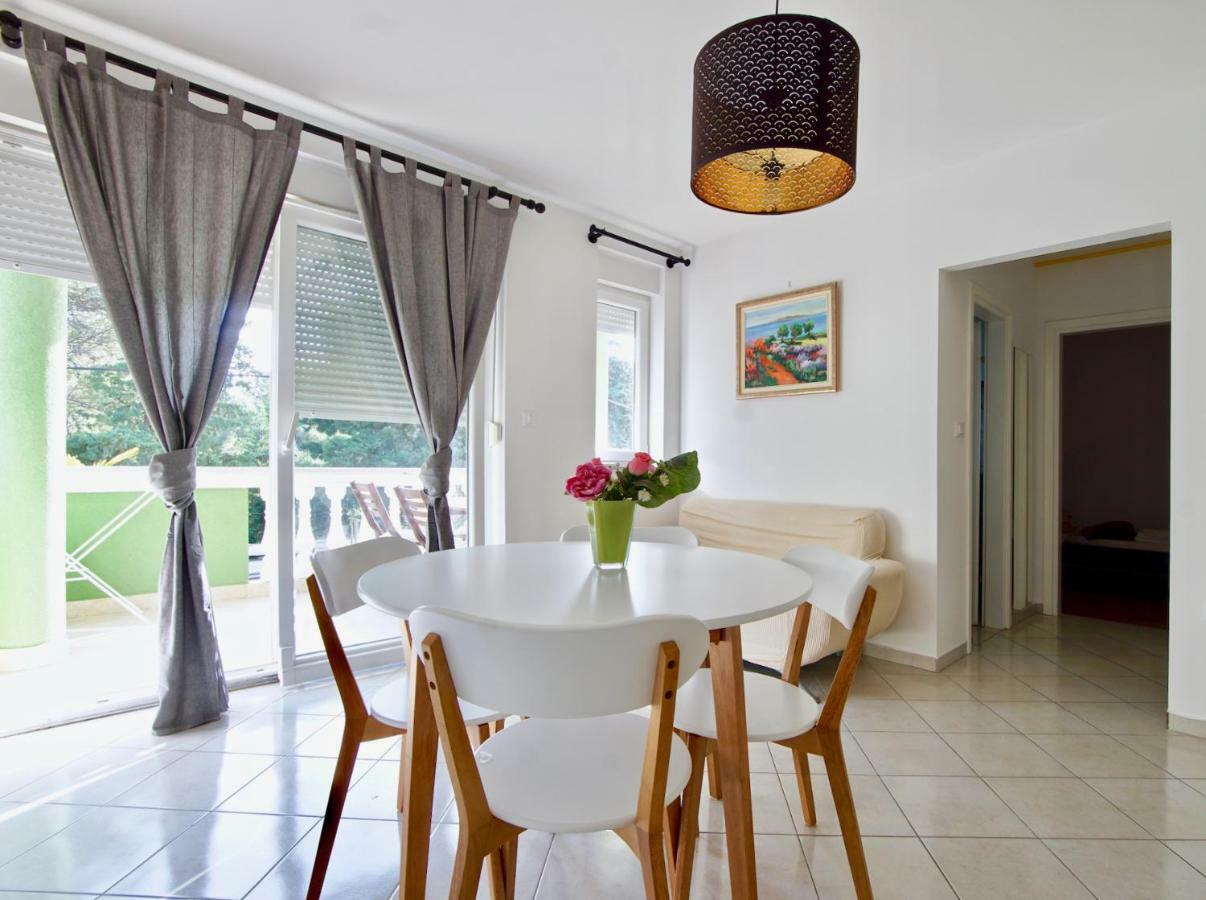 B88 Apartments - Vila Palma Sveti Filip i Jakov Eksteriør bilde