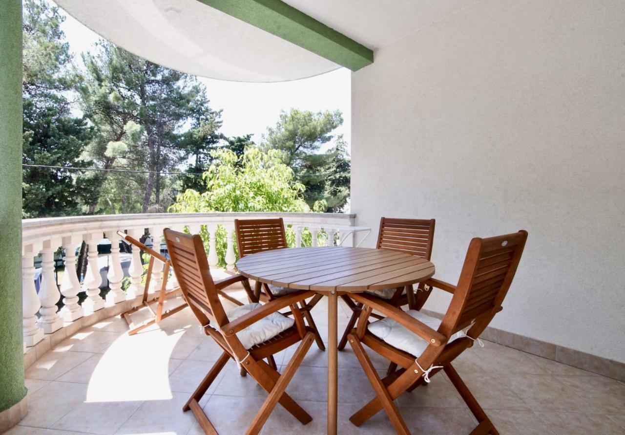 B88 Apartments - Vila Palma Sveti Filip i Jakov Eksteriør bilde