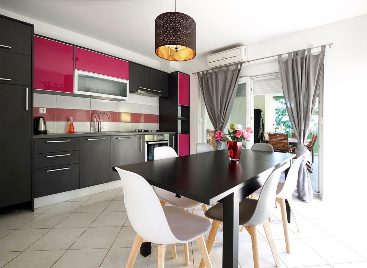 B88 Apartments - Vila Palma Sveti Filip i Jakov Eksteriør bilde